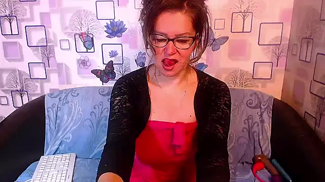 Snapshot of milfsexy chatting on 20, 10, 2025 milfsexy online show from 20, 10, 2025