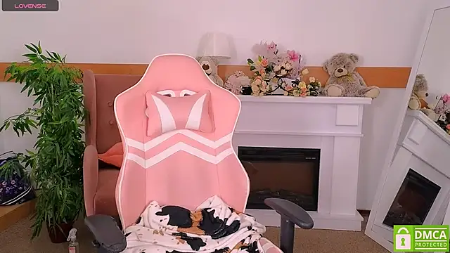 Grace and  Jacob online show from 6, 11, 2025