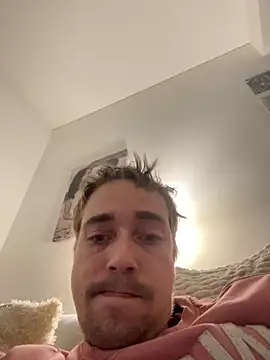 SweetBoy32 online show from 16, 12, 2024