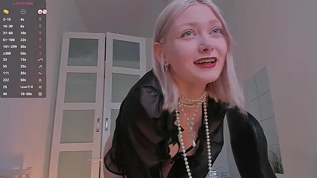 Snapshot of _Rude_Girl_ chatting on 20, 3, 2025  Rude Girl  online show from 20, 3, 2025