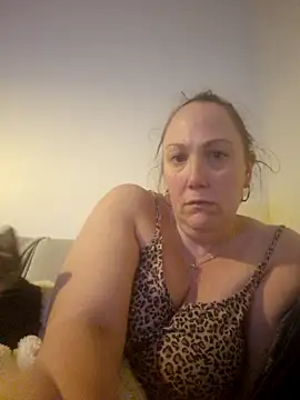 Snapshot of Wisie_Cutie chatting on 27, 2, 2025 Wisie Cutie online show from 27, 2, 2025