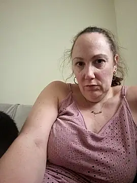 Snapshot of Wisie_Cutie chatting on 24, 2, 2025 Wisie Cutie online show from 24, 2, 2025