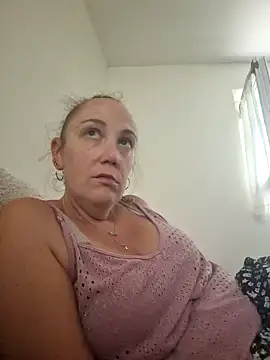 Snapshot of Wisie_Cutie chatting on 10, 9, 2025 Wisie Cutie online show from 10, 9, 2025
