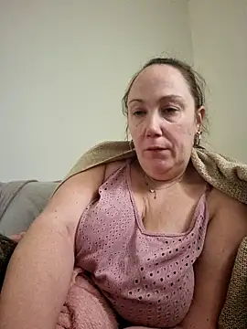 Snapshot of Wisie_Cutie chatting on 12, 1, 2025 Wisie Cutie online show from 12, 1, 2025