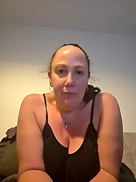 Wisie Cutie online show from 9, 3, 2026