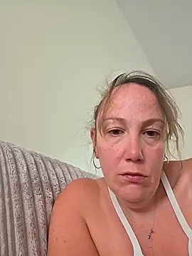 Wisie Cutie online show from 21, 4, 2026