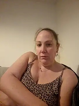 Snapshot of Wisie_Cutie chatting on 16, 2, 2025 Wisie Cutie online show from 16, 2, 2025
