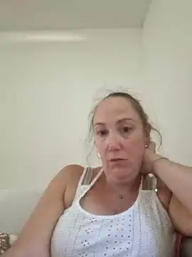 Snapshot of Wisie_Cutie chatting on 17, 9, 2025 Wisie Cutie online show from 17, 9, 2025