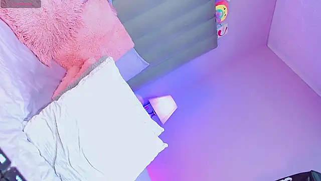 AiishaRose online show from 16, 4, 2026