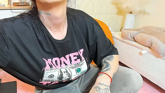 naughtycleo online show from 9, 4, 2026