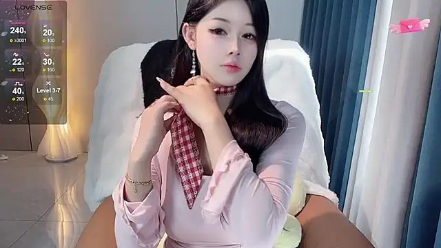 Mandy-- online show from 28, 11, 2025