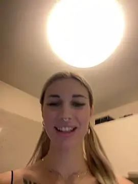 Charming Ritta online show from 5, 1, 2025
