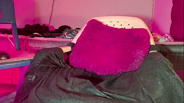 SEXYTRAV18 online show from 24, 3, 2026