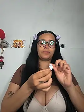 Snapshot of Annya-sweet chatting on 18, 7, 2026 Annya-sweet online show from 18, 7, 2026