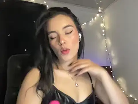 Snapshot of salome_polaniiee chatting on 24, 1, 2025 salome polaniiee online show from 24, 1, 2025
