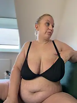 BBW Nora online show from 24, 10, 2025