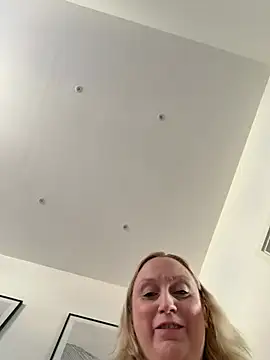 BBW Nora online show from 18, 7, 2026