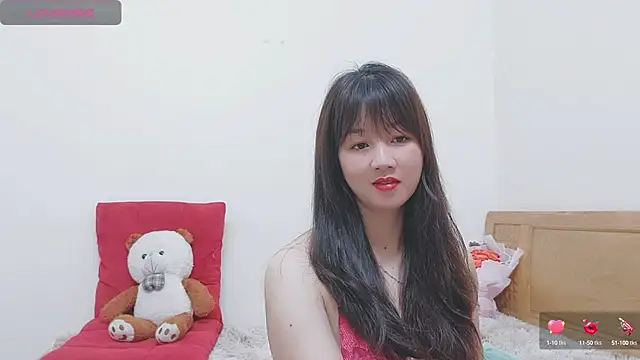 Holygirlsweet777 online show from 21, 3, 2025
