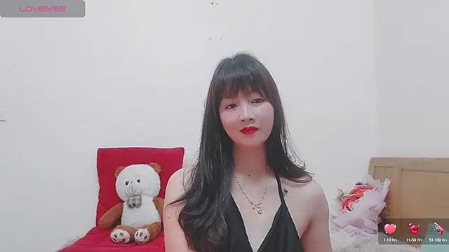Holygirlsweet777 online show from 27, 2, 2025