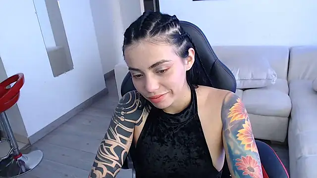 i am nina  online show from 7, 3, 2025