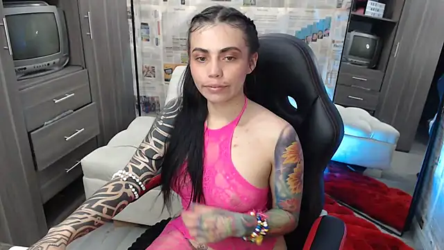i am nina  online show from 8, 9, 2025