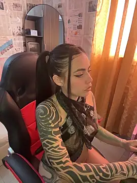 i am nina  online show from 8, 1, 2026