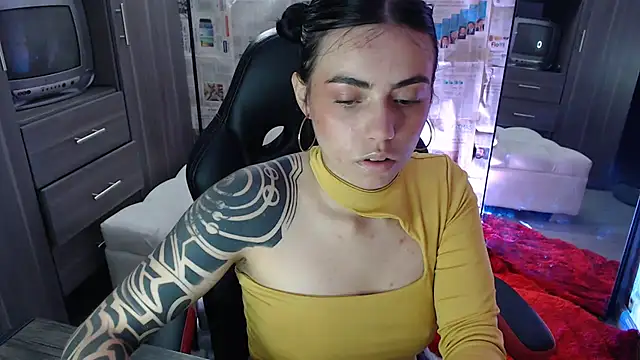 i am nina  online show from 15, 9, 2025
