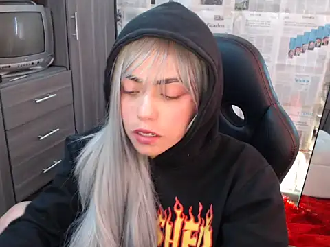 Snapshot of i_am_nina_ chatting on 11, 11, 2025 i am nina online show from 11, 11, 2025