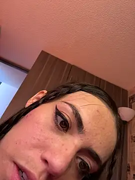 i am nina  online show from 18, 2, 2026