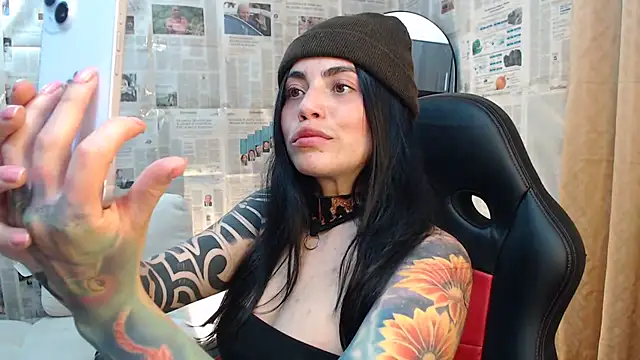 i am nina  online show from 7, 10, 2025