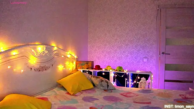 LillyMoure  online show from 9, 3, 2026