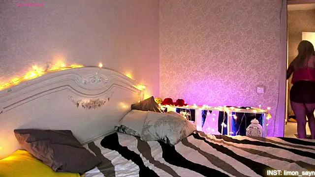 LillyMoure  online show from 14, 2, 2026