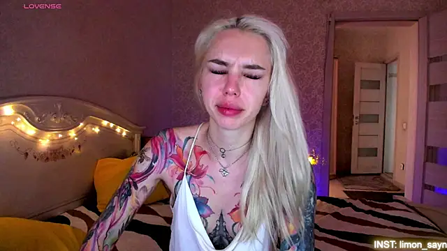 LillyMoure  online show from 27, 6, 2026