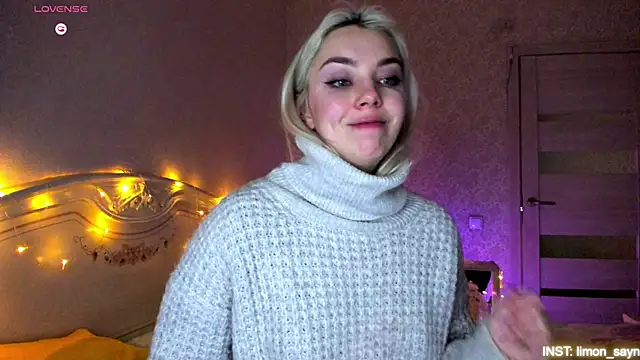 LillyMoure  online show from 8, 3, 2026