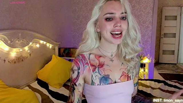 LillyMoure  online show from 2, 7, 2026