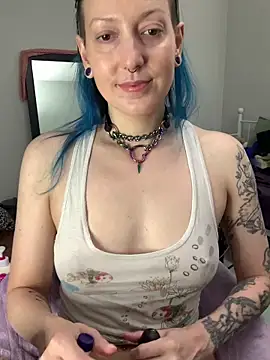 MissCumberdale online show from 19, 12, 2025