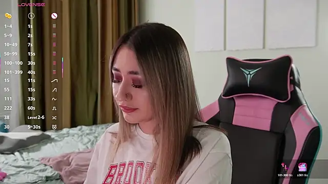 Snapshot of Fiona-Love chatting on 15, 11, 2025 Fiona-Love online show from 15, 11, 2025