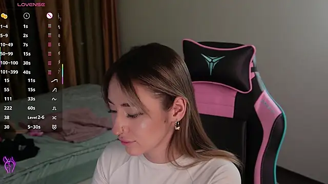 Snapshot of Fiona-Love chatting on 31, 10, 2025 Fiona-Love online show from 31, 10, 2025