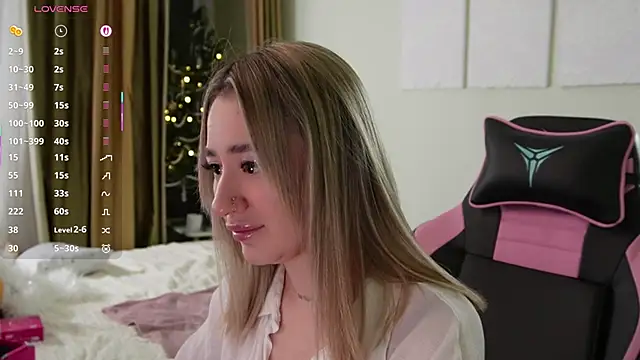 Fiona-Love online show from 20, 12, 2025