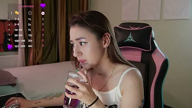 Fiona-Love online show from 17, 6, 2026