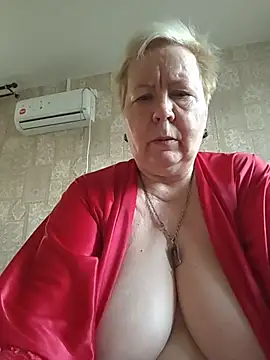 Snapshot of EffectFiona chatting on 13, 6, 2026 EffectFiona online show from 13, 6, 2026