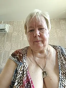 Snapshot of EffectFiona chatting on 11, 7, 2026 EffectFiona online show from 11, 7, 2026