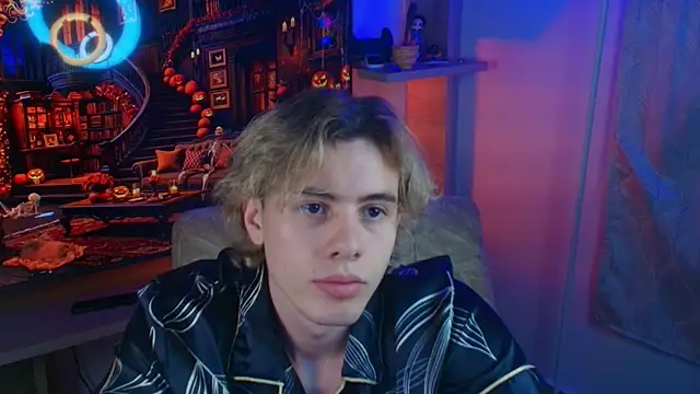 Snapshot of dimitri_tv chatting on 13, 10, 2025 dimitri tv online show from 13, 10, 2025