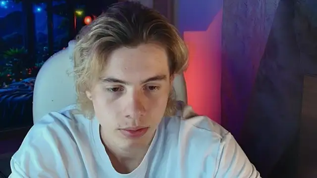 Snapshot of dimitri_tv chatting on 3, 11, 2025 dimitri tv online show from 3, 11, 2025