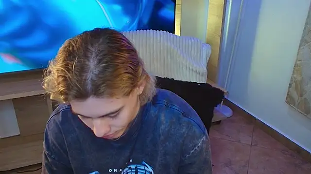 Snapshot of dimitri_tv chatting on 28, 9, 2025 dimitri tv online show from 28, 9, 2025