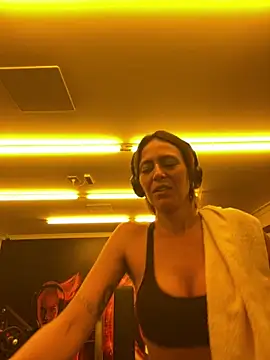 Gipoltergeist online show from 9, 2, 2026