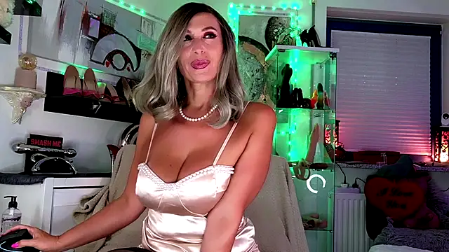 2bigass4 u online show from 4, 7, 2026