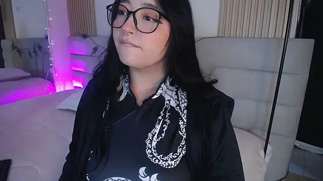 Miss Loise online show from 20, 12, 2025