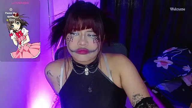 violetagrey  online show from 6, 10, 2025