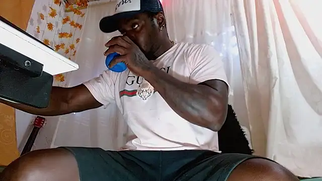 angel bonbom online show from 18, 12, 2025